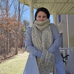 Winter pocket scarf- wool scarf